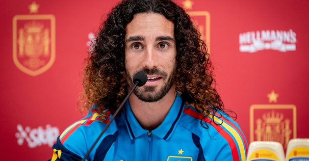 Atletico Madrid vấp rào cản giá cả vụ Marc Cucurella
