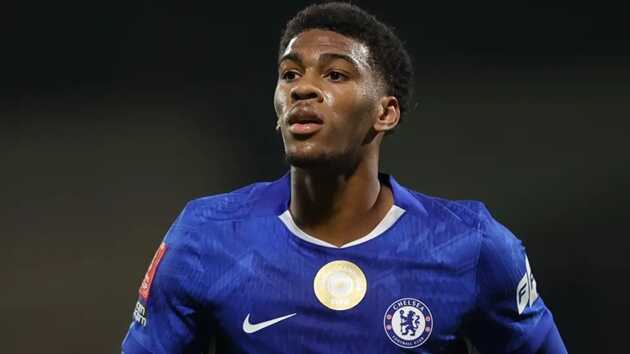 Chelsea từ chối mọi lời đề nghị cho Josh Acheampong