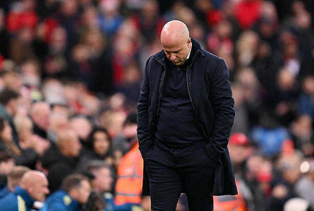 Đằng sau quyết định sa thải Arne Slot của Liverpool