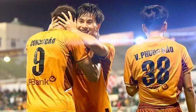 Ho&agrave;ng Anh Gia Lai đ&atilde; ch&iacute;nh thức trụ hạng,.