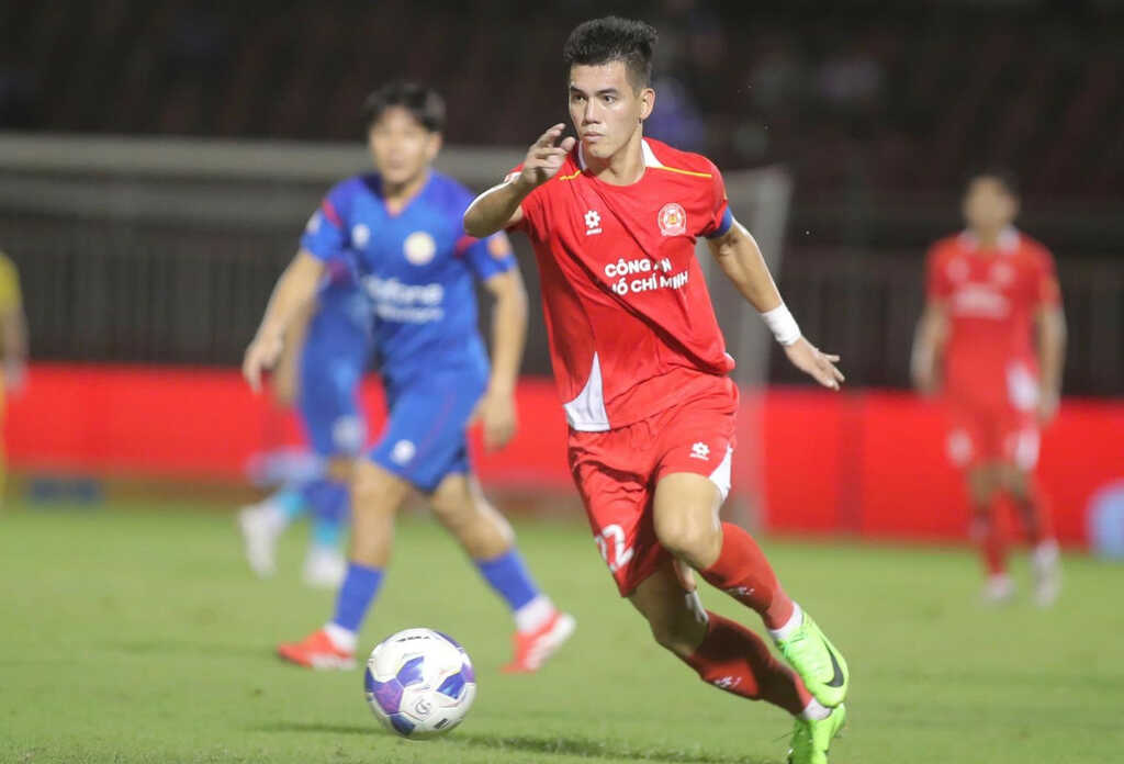 CLB CA TPHCM mừng công, Tiến Linh ‘hẹn’ mùa tới bùng nổ hơn