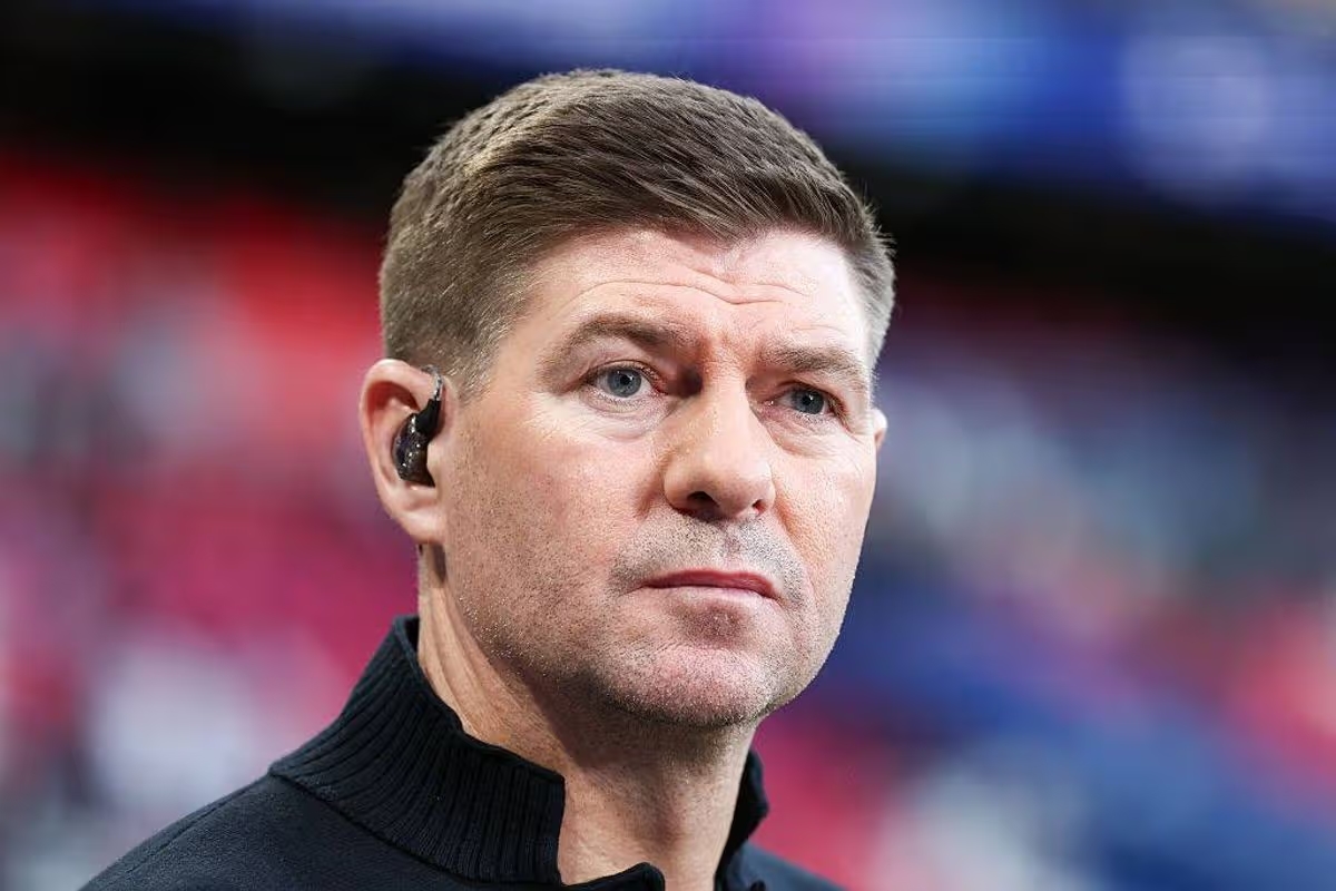 Sheringham cảnh báo Gerrard về ghế nóng tại Ipswich