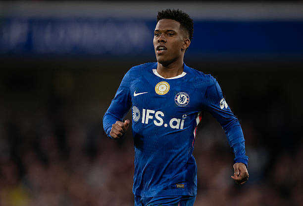 Estevao báo tin vui cho Chelsea sau chấn thương gân kheo