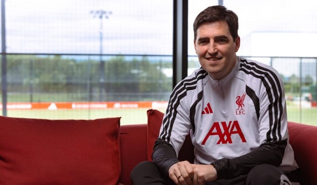 Richard Hughes đạo diễn cuộc cải tổ ghế nóng tại Liverpool