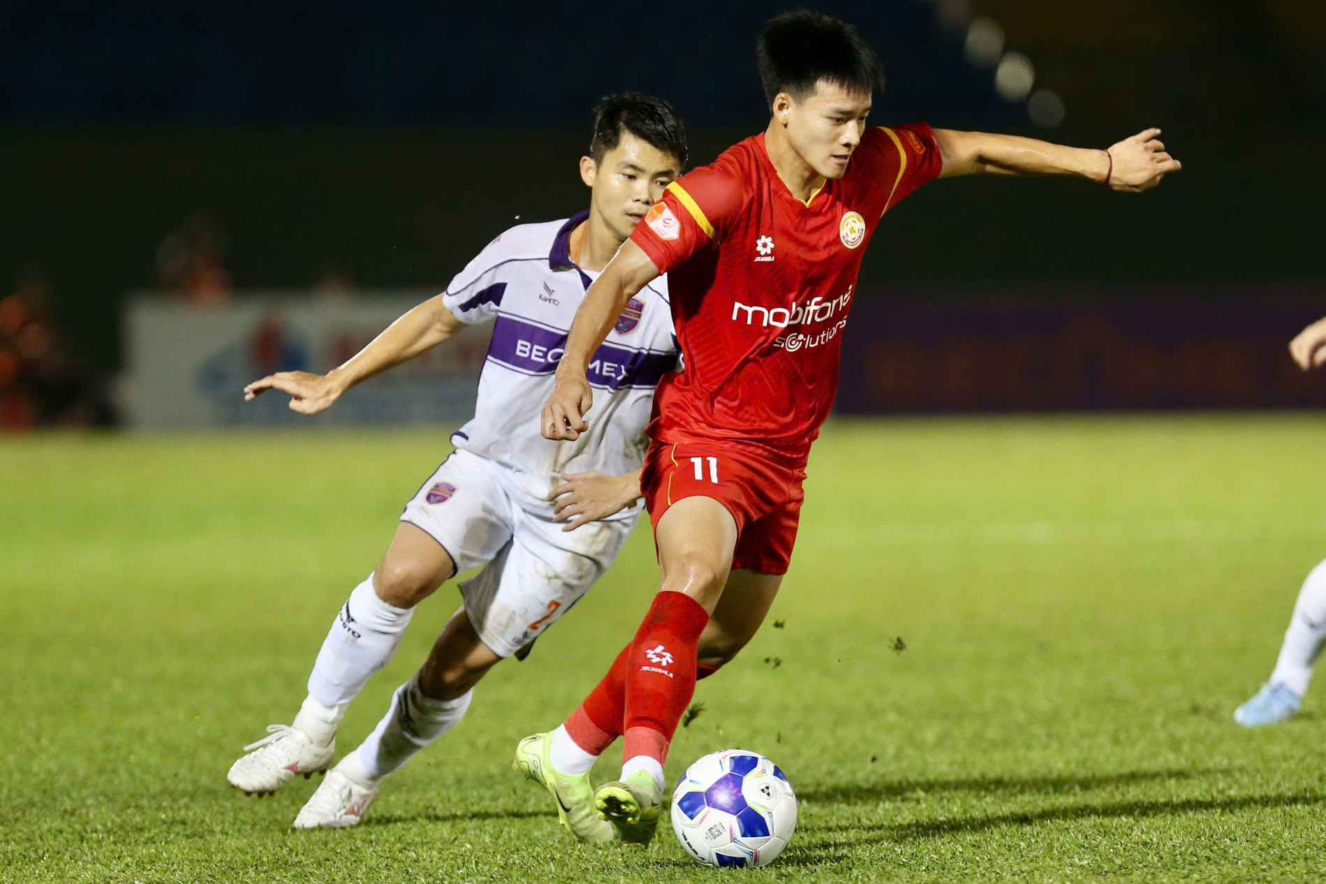 Vòng 26 V-League: Suất xuống hạng gọi tên ai?