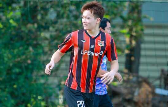 Nguyễn Ho&agrave;ng Đức l&agrave; nh&acirc;n tố đ&aacute;ng ch&uacute; &yacute; của Ninh B&igrave;nh. Ảnh: Ninh B&igrave;nh FC. 