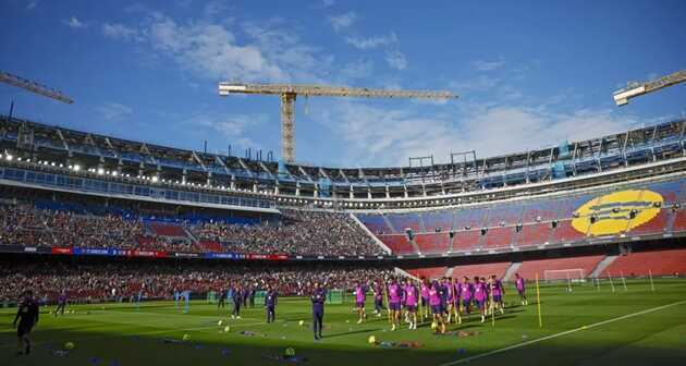 Barcelona vay thêm 500 triệu euro để sửa sân Camp Nou