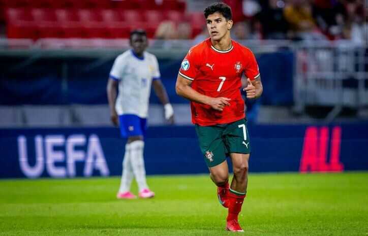 Mateus Fernandes c&oacute; nhiều l&yacute; do để đến MU.