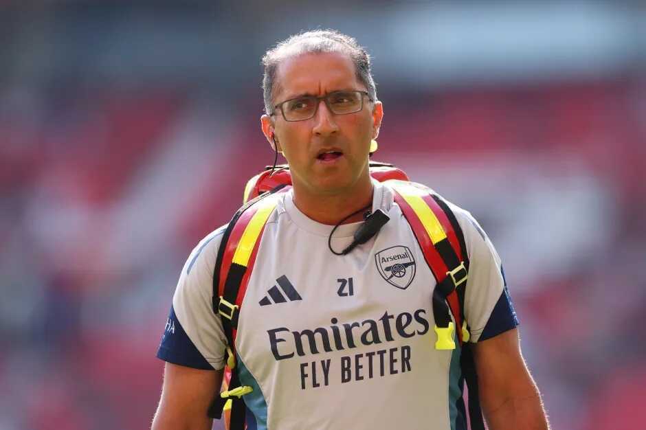 Arsenal sa thải bác sĩ trưởng ngay sau thất bại tại Cúp C1