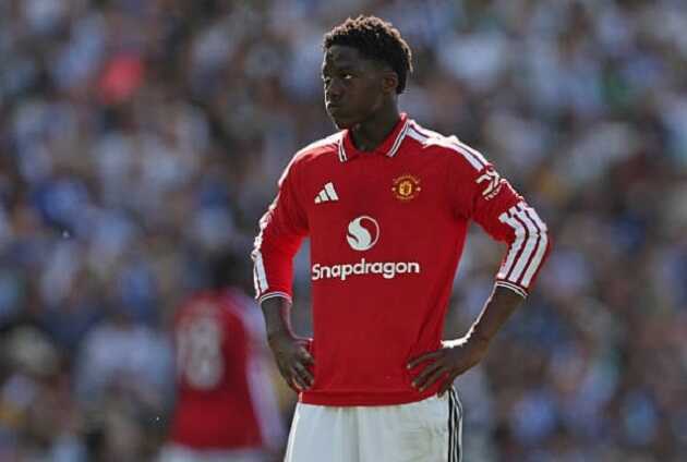 Lý do Carrick đổi vai trò của Mainoo tại MU