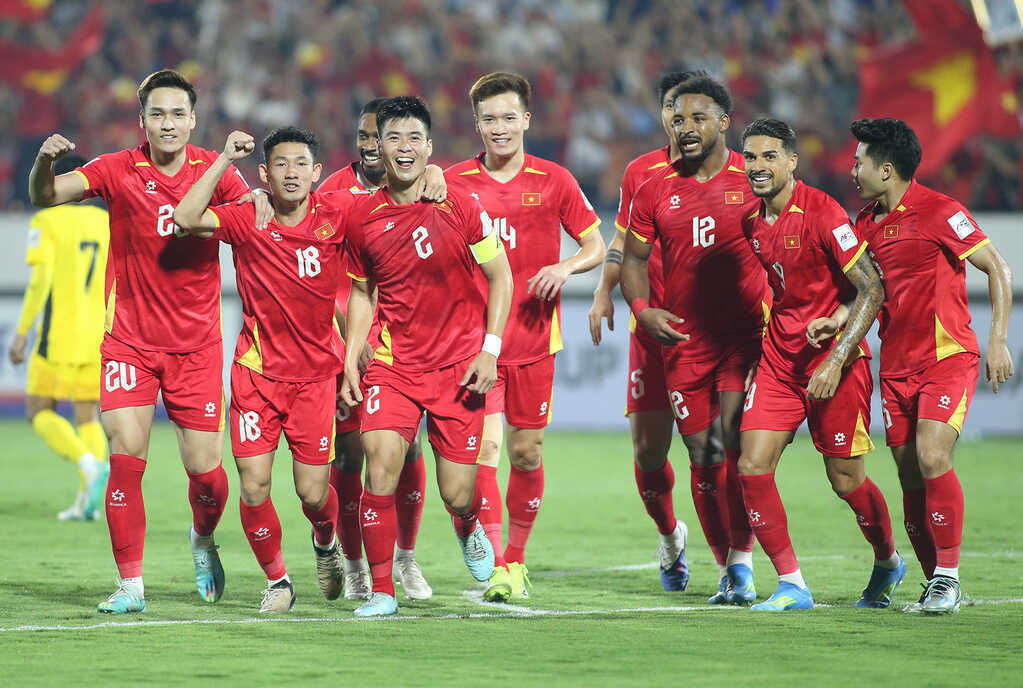 Tuyển Việt Nam: Khi ông Kim Sang Sik nâng cấp món `đặc sản`