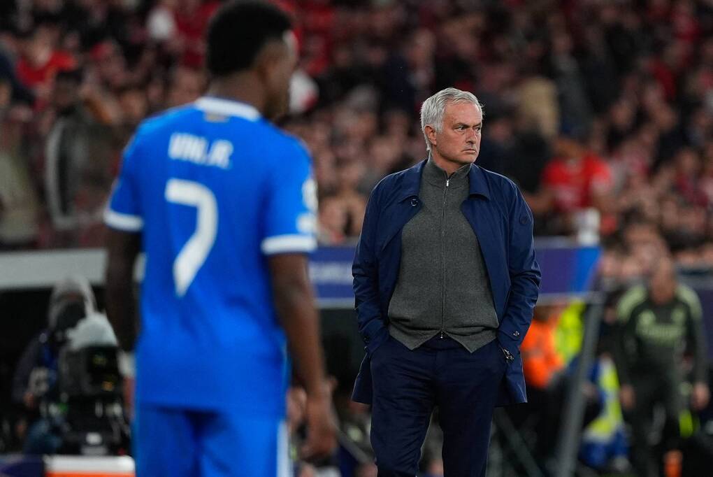 Real bước vào kỷ nguyên thứ hai của Mourinho