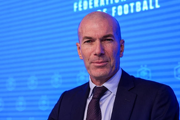 Zidane chính thức làm HLV tuyển Pháp thay Deschamps