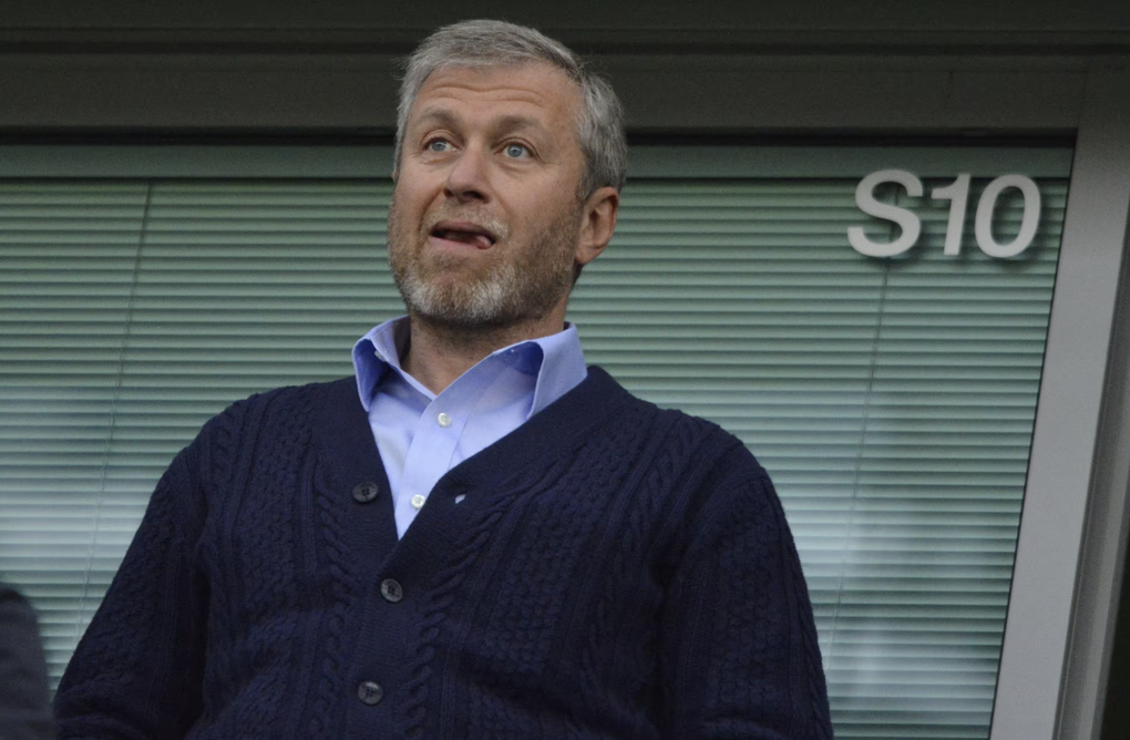 Chelsea thoát hiểm vụ 74 sai phạm thời Abramovich