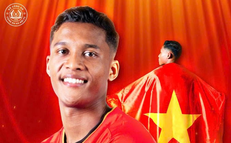 Adou Minh nhập tịch thành công, HLV Kim Sang Sik đón tin vui