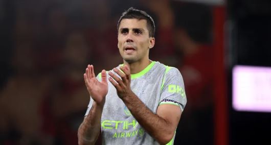 Ferdinand tin Man City vô địch Ngoại hạng Anh nếu có Rodri