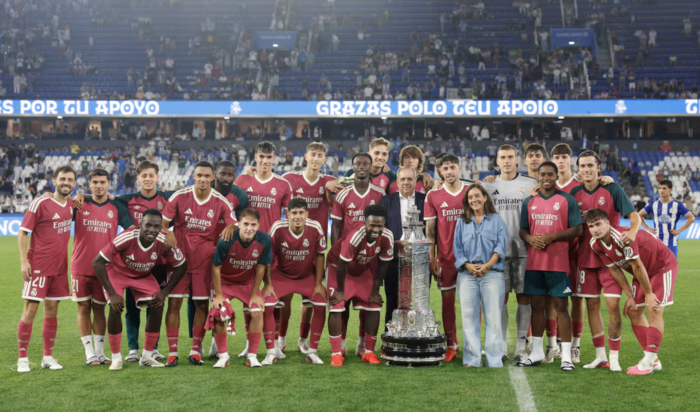 Tin bóng đá - Real Madrid giành Cup nặng 40 kg