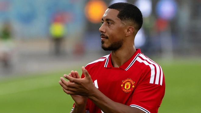 Youri Tielemans thừa nhận bất ngờ khi được gia nhập Man United