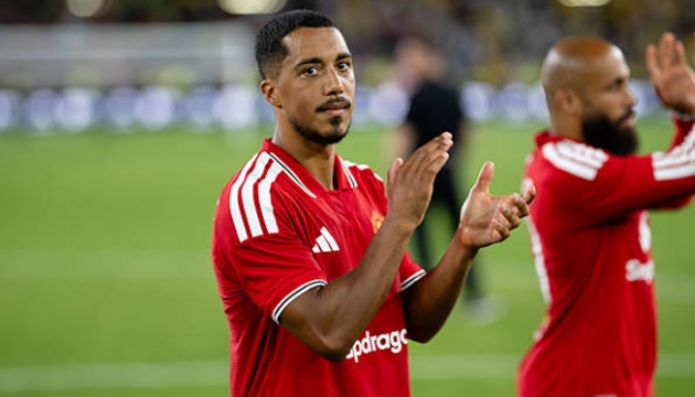 Tin bóng đá - Cặp Tielemans - Santos thay đổi hoàn toàn tuyến giữa MU