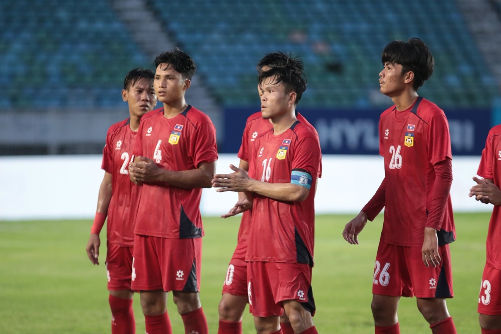 Toàn thua ở ASEAN Cup, tuyển Lào vướng nghi án bán độ