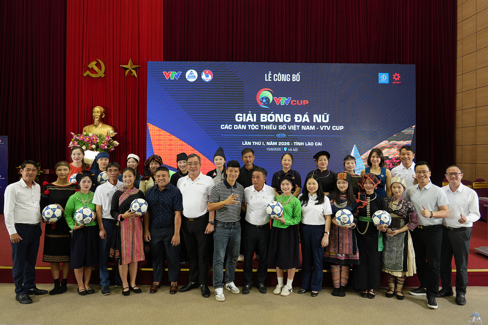 12 đội dự giải bóng đá nữ các dân tộc thiểu số Việt Nam VTV Cup