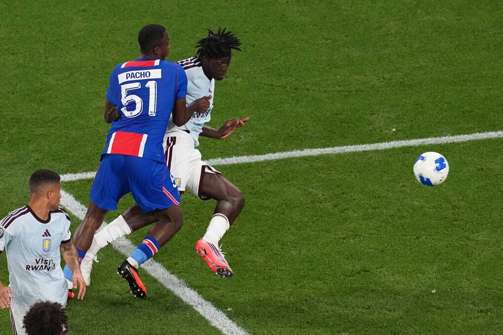 Cầu thủ tuổi teen, nặng 100 kg, ghi bàn vào lưới PSG là ai?