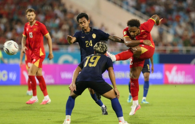 Chờ đợi Xuân Son tái hiện bản năng săn bàn trước Malaysia