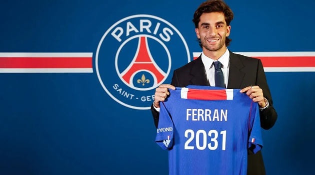 Đẩy Ferran Torres sang PSG, Barcelona giải phóng 20 triệu quỹ lương