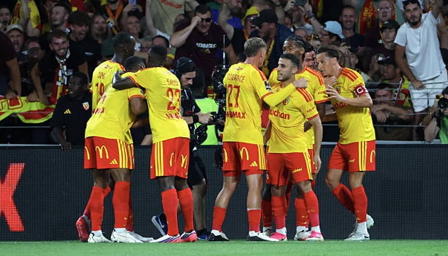 Thauvin ghi bàn quyết định, Lens hạ PSG giành Siêu cúp Pháp