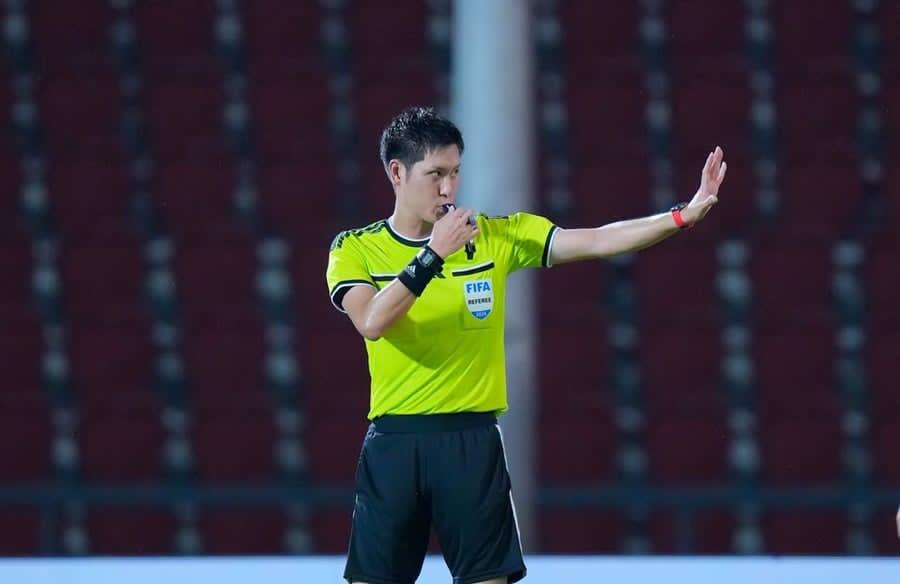Trọng tài FIFA Nhật Bản cầm còi trận lượt về Việt Nam - Malaysia