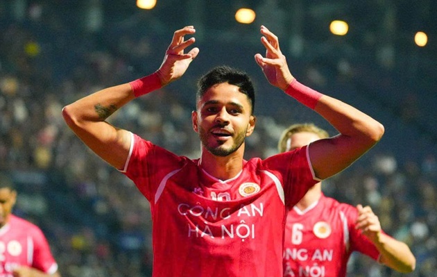 CAHN gia hạn với Leo Artur để bảo vệ ngôi vương V-League