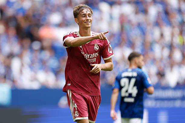 Dean Huijsen và cơ hội vươn mình tại Real Madrid