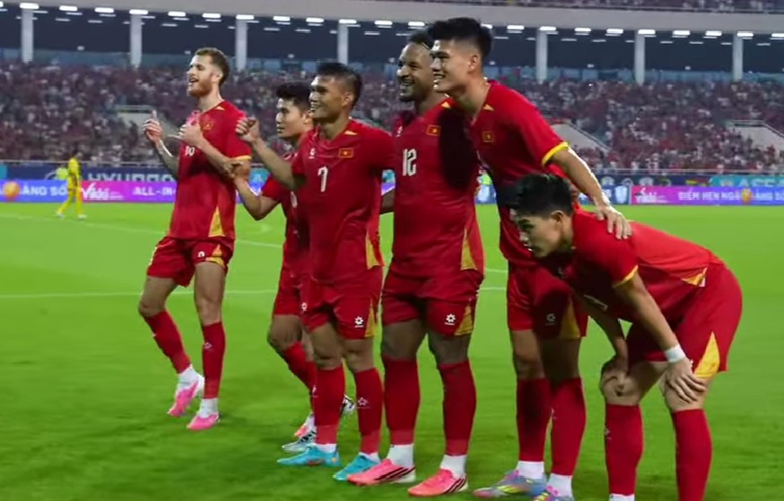 Tin bóng đá - Xuân Son lập cú đúp, Việt Nam tái ngộ Thái Lan ở chung kết ASEAN Cup