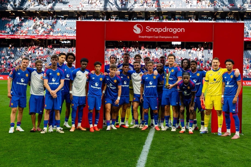 Man Utd thắng ngược Atletico, giành Cup giao hữu