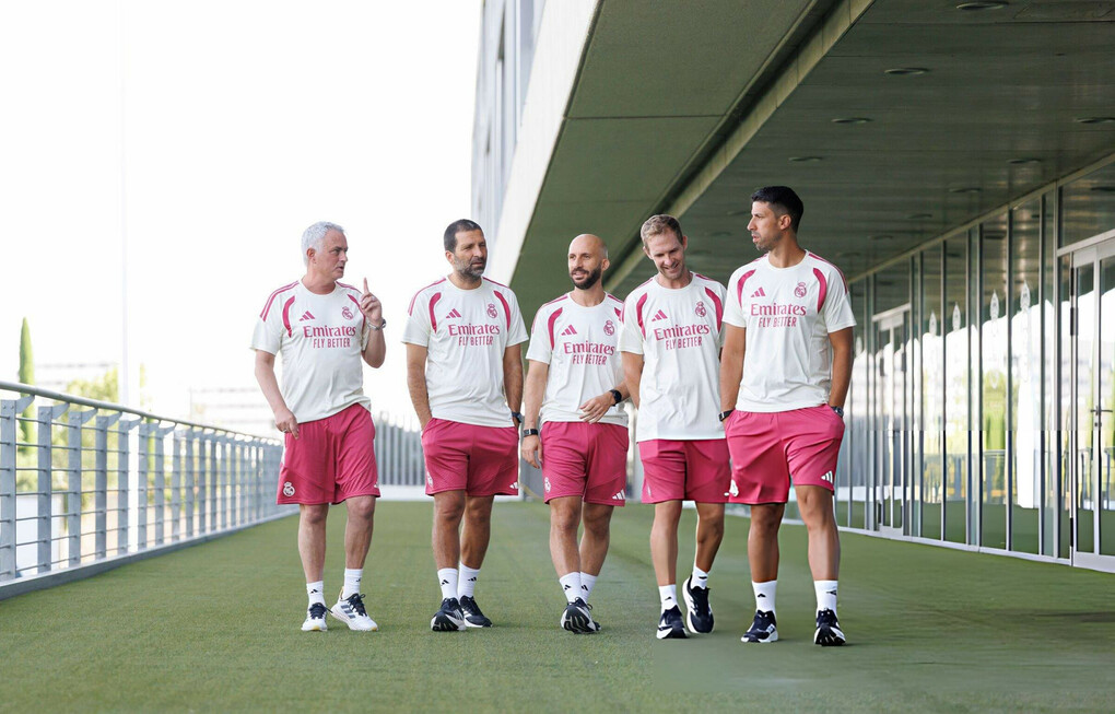 Mourinho chọn Khedira làm trợ lý tại Real