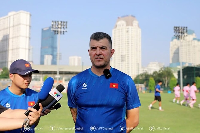 HLV Roland hé lộ chìa khóa dự World Cup của U17 VN