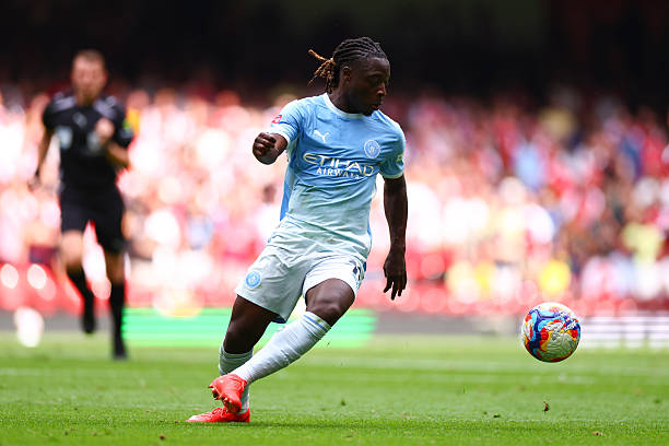 Man City nhận tin sốc về Jeremy Doku