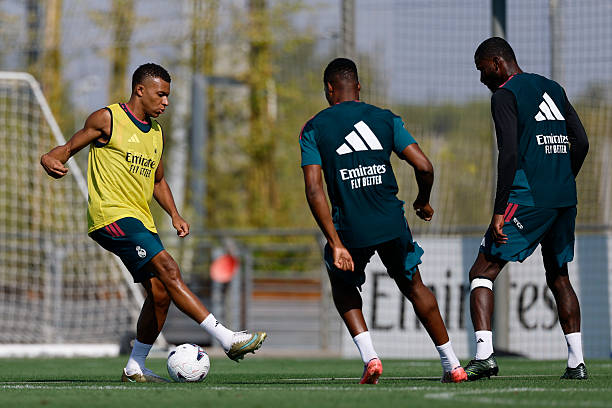 Mbappe vẫn l&agrave; đầu t&agrave;u của Real Madrid. Ảnh: Getty Images.