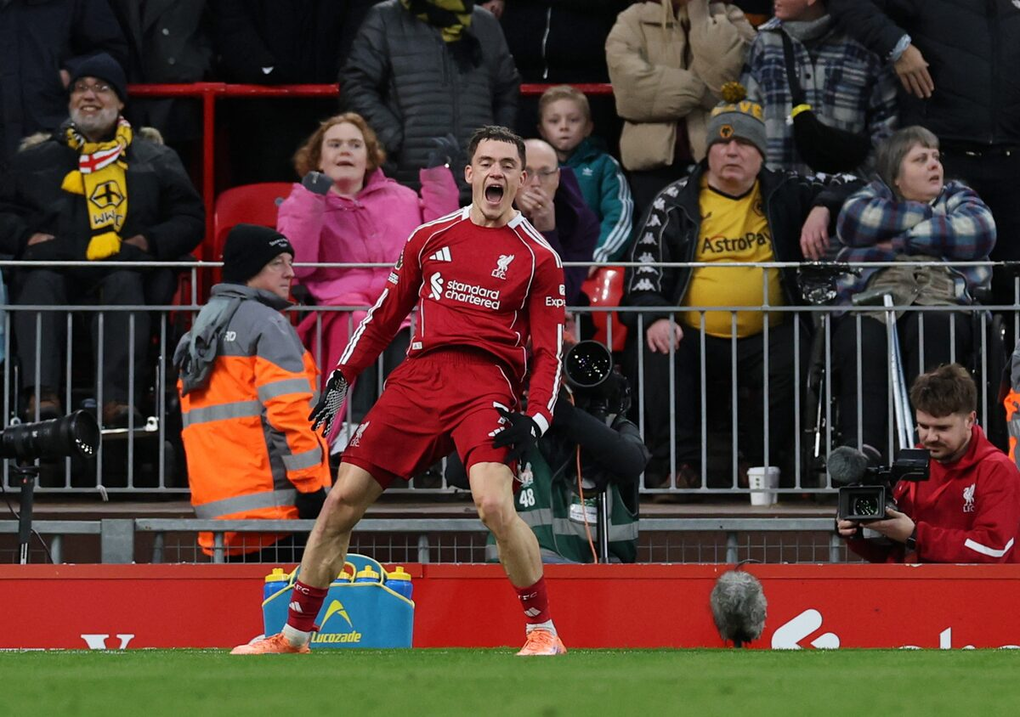 Carragher: `Nếu Wirtz thất bại, Ngoại hạng Anh sẽ lại chảy máu siêu sao`