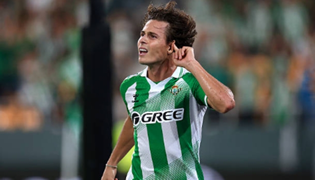 Real Betis vượt ải Real Sociedad nhờ khoảnh khắc Riquelme