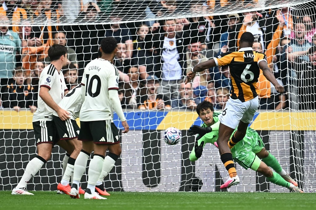 Thua trắng Hull 0-2, Man Utd đón ác mộng vòng 1