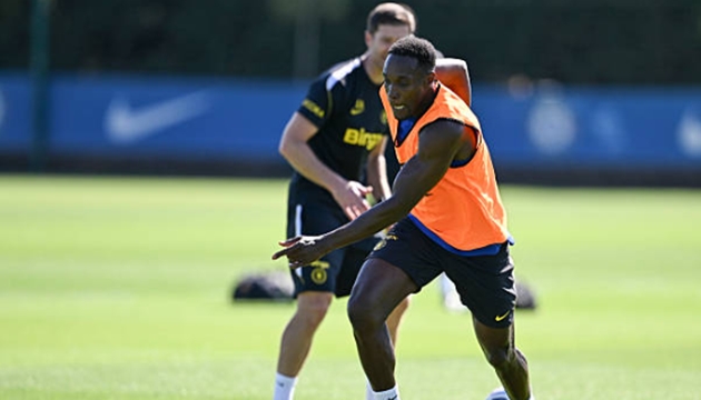 Welbeck tập riêng, Alonso trấn an fan Chelsea