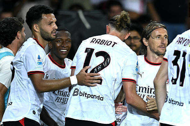Rabiot tạo kh&aacute;c biệt trong chiến thắng của Milan. Ảnh: Getty Images.