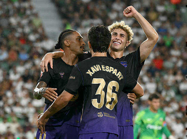 Barca đại thắng Elche nhờ ~quân bài tẩy~ của Hansi Flick