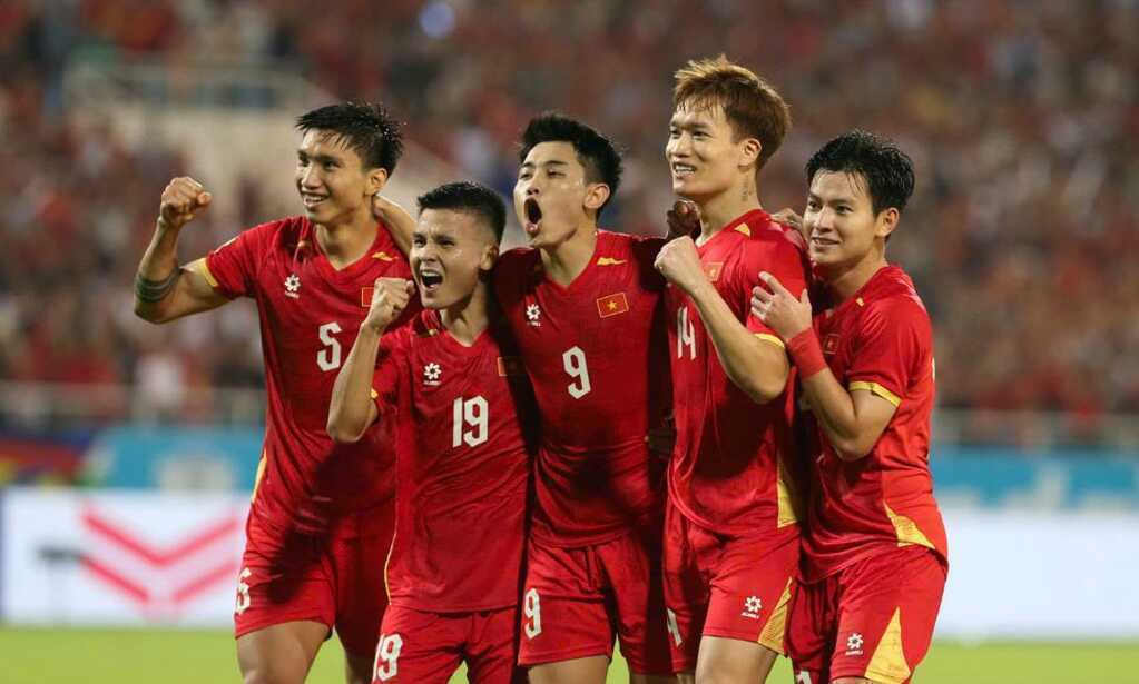 Điểm tin Bóng đá Việt Nam 24/8: Mức tiền thưởng tuyển Việt Nam khi vô địch ASEAN Cup; Báo Thái Lan khen ngợi HLV Kim Sang-sik