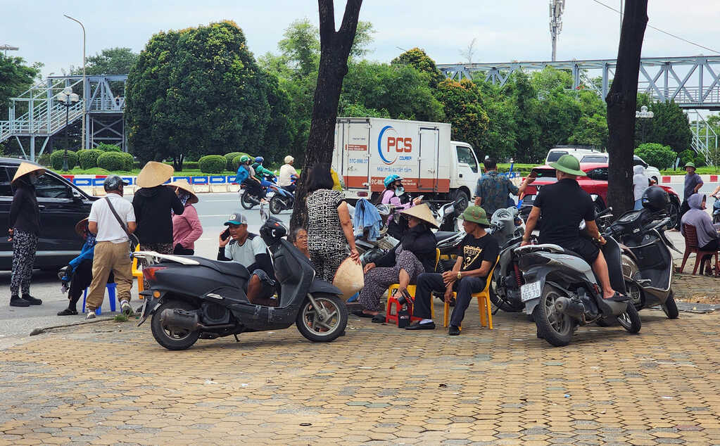 Vé `chợ đen` trận tuyển Việt Nam vs Thái Lan giá 12 triệu đồng/cặp
