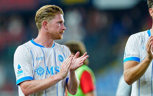 Kinh nghiệm v&agrave; đẳng cấp của De Bruyne c&oacute; thể gi&uacute;p Napoli định đoạt trận đấu. Ảnh: Giuseppe Maffia/Getty Images.