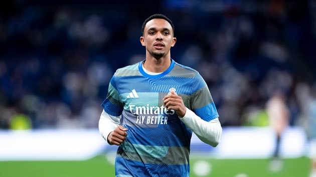 Alexander-Arnold giải mã bài toán Dumfries của HLV Mourinho