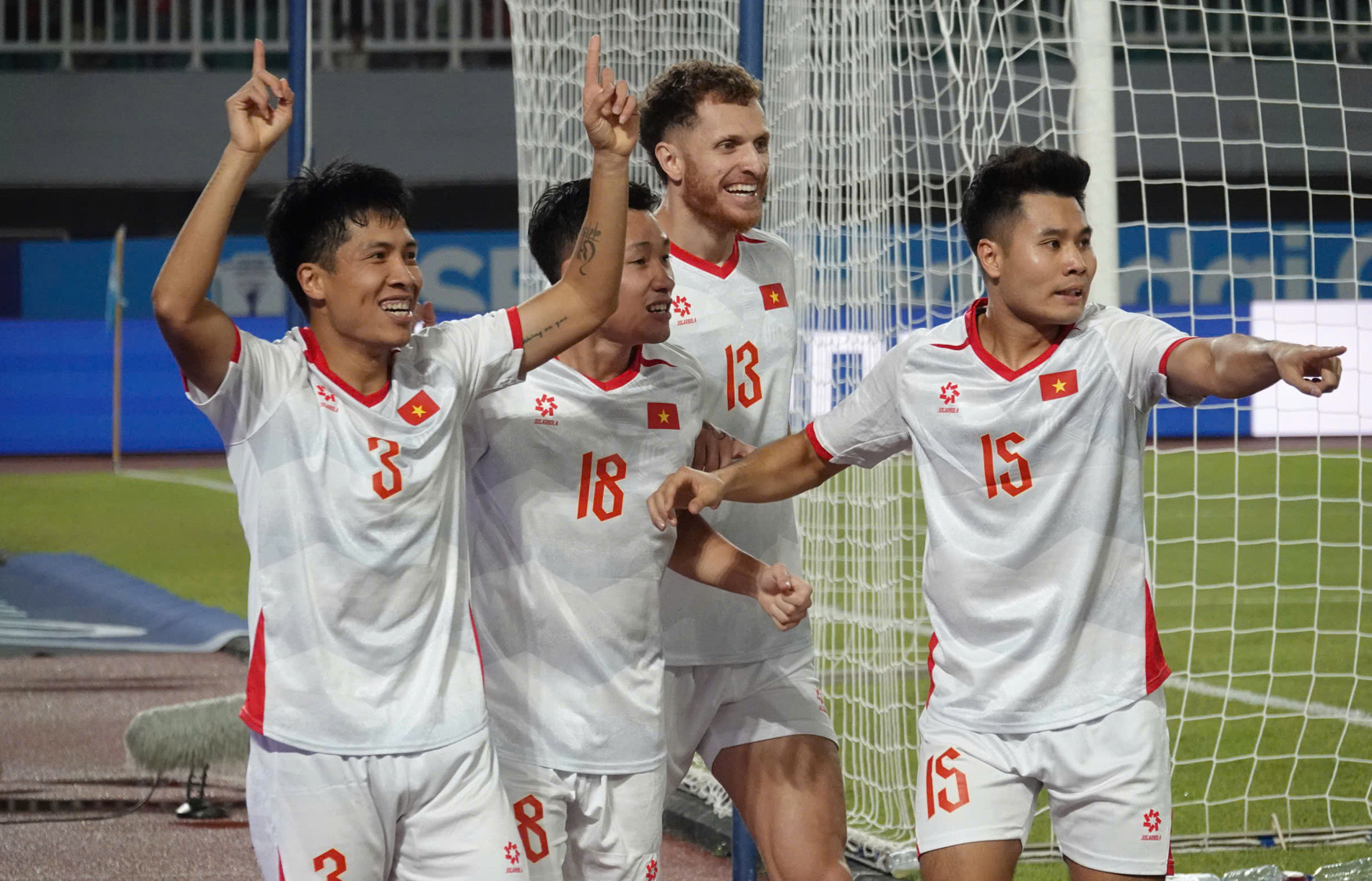 Tuyển Việt Nam chỉ còn 1% nguy cơ rơi vé bán kết ASEAN Cup 2026