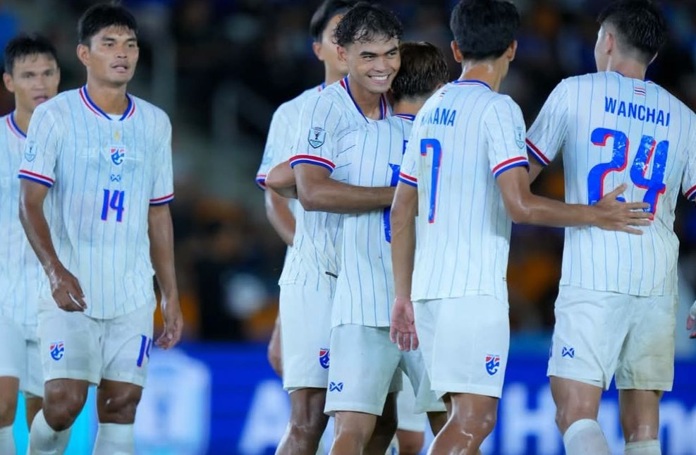 Vào bán kết, Thái Lan tiễn Philippines khỏi ASEAN Cup 2026